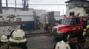 Incendio en el sur de Guayaquil dejó sin luz a ciudadelas cercanas
