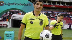 Diego-Lara-árbitro-agresión-hinchas-DeportivoQuito