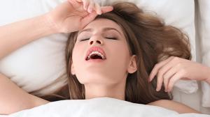 El boobgasm, la práctica sexual para conseguir orgasmos estimulando los senos