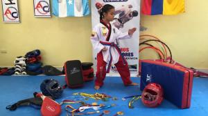 Zaynab Castillo, niña Taekwondo
