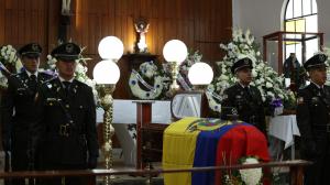 Desde las 19:00 del  domingo hasta la 10:00 de ayer los restos de Verónica Songor fueron velados en el Cuartel Modelo de Guayaquil.