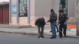 Manabí: Asesinaron a un hombre afuera de una iglesia