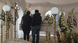 Los restos de Dayana Suárez fueron velados  en una sala de velación en el barrio San Alfonso de Ambato. Fue sepultada la tarde de ayer.