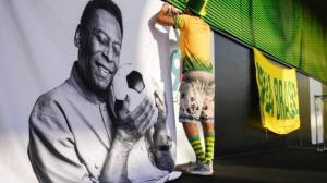 El Papa dice que está rezando por la salud de Pelé, según político brasileño