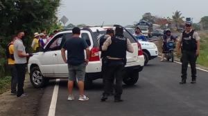 Guayas: Hombre fue asesinado de un disparo cuando viajaba con dos amigos