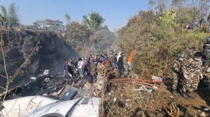 Hallan 68 cadáveres tras el accidente aéreo con 72 pasajeros a bordo en Nepal