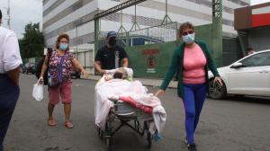 Pacientes vivieron momentos de terror en los exteriores del hospital del suburbio.