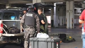 Policía detona artefacto explosivo en centro comercial