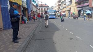 Buses urbanos empezaron a circular en Ambato luego de 10 días de paralización.