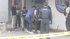 Guayaquil. El 13 de abril en un local de comidas, en los exteriores de la Penitenciaría del Litoral, en el kilómetro 16,5 de la vía a Daule, fueron asesinadas las guías Andrea Chiles, María Barragán y Bélgica Rentería.
