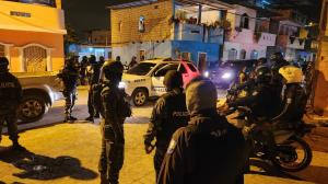La Policía Nacional mantiene una lucha intensa por desbaratar bandas delictivas enEsmeraldas. Los operativos son a diario.