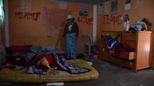 En este lugar duermen los menores que perdieron a su madre, la noche del 30 de abril de 2023 en Papahurco, Salcedo, Cotopaxi.