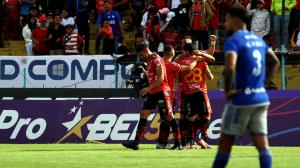 Emelec perdió 3-2 ante Deportivo Cuenca.