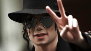 Michael Jackson ​ fue un cantante, compositor, productor y bailarín estadounidense.