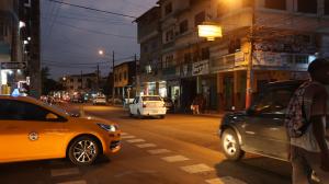 Negocios de la calle Gallegos Lara están hartos de los robos y vacunadores