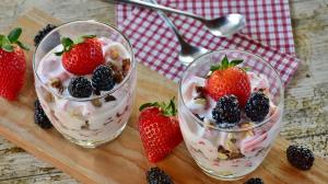 strawberry-dessert-2191973_1280