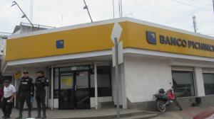 Una agencia del banco Pichincha fue cerrada.