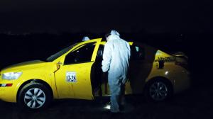 Medicina Legal llegó a atender el hecho en que un taxista fue hallado muerto.