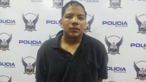 Kevin José Aguilar Laurido tiene 18 años y era golpeado por un grupo de personas cuando la Policía Nacional intervino en su defensa.