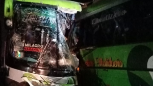 En el accidente estuvieron implicados dos buses de transporte.
