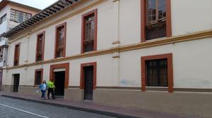 Cuenca sufrió robos en dos establecimientos.