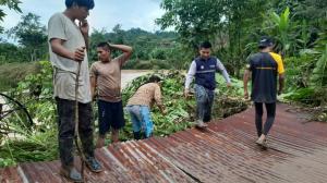 Los socorristas llegaron hasta las zonas afectadas para analizar los daños en ocho comunidades en Pastaza.