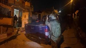 Los militares inspeccionan las calles y los barrios de Esmeraldas.