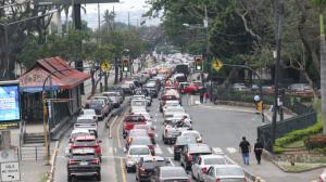 La avenida Carlos Julio Arosemena fue una de las tantas congestionadas el 9 de enero.