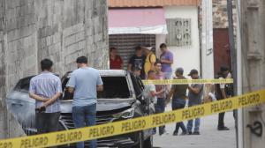 El carro fue hallado incinerado en el norte de la urbe.