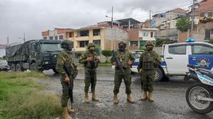 Fuerzas del orden decomisaron licor artesanal en Loja.