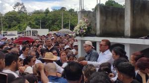 Centenares de personas despidieron al fiscal César Suárez.