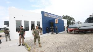 En Guayaquil, la Armada inauguró la Escuela de Guardacostas.
