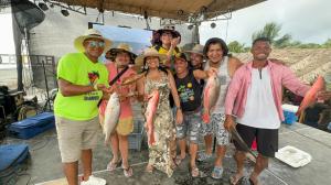 Varios turistas participaron de la pesca deportiva en Esmeraldas.