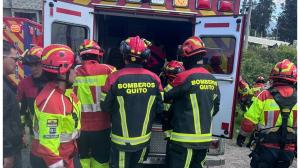 Personal especializado del Cuerpo de Bomberos de Quito atendió la emergencia, registrada en el sector Carcelén, del norte de la ciudad. (Imagen referencial)