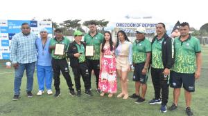 La Liga El Guasmo inauguró sus torneos en varias categorías.