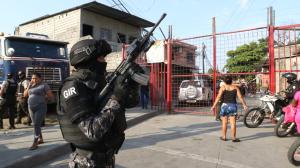 Hallaron armas en un sector del Trinipuerto, en Guayaquil.