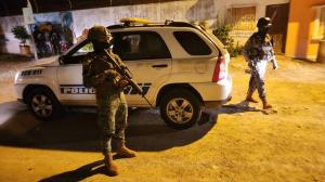 Personal de la Policía y Fuerzas Armadas en Esmeraldas.