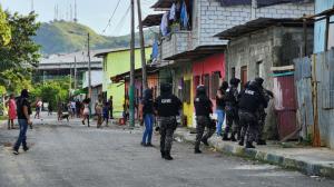 Un operativo policial tuvo lugar en Puerto Limón, Esmeraldas.