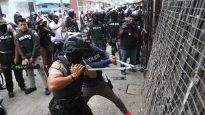 Policía irrumpieron en una vivienda del suburbio de Guayaquil.