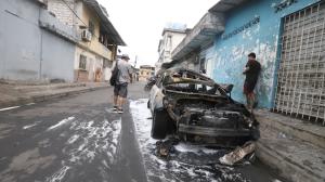 El carro quedó incinerado luego del siniestro.