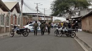 Autoridades llegaron al lugar para conocer la emergencia.