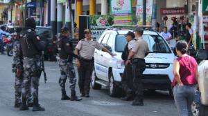 La Policía acudió al sitio para conocer sobre el artefacto explosivo.