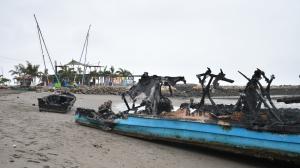 EMBARCACIONES DESTRUIDAS EN EL GUABO