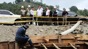 Los funcionarios pudieron ver cómo se encuentra la carretera.