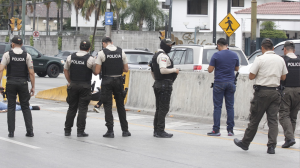 La Policía abatió a un presunto delincuente en Los Ceibos.