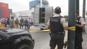 Medicina Legal hizo el levantamiento de cadáver del sujeto abatido en av. del Bombero.