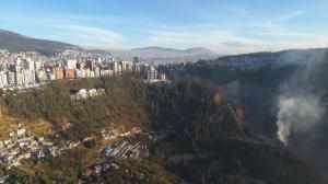 Incendios forestales Quito - Bomberos - Emergencia