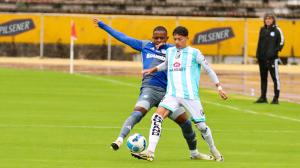 Cumbayá y Emelec juegan por la fecha 8 en el estadio Atahualpa.