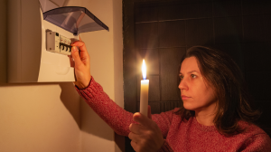 Toma recaudos durante los apagones para cuidar tus electrodomésticos.