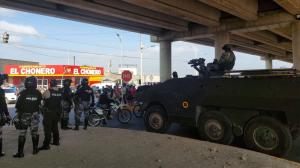 Agentes de la Policía en Manta.